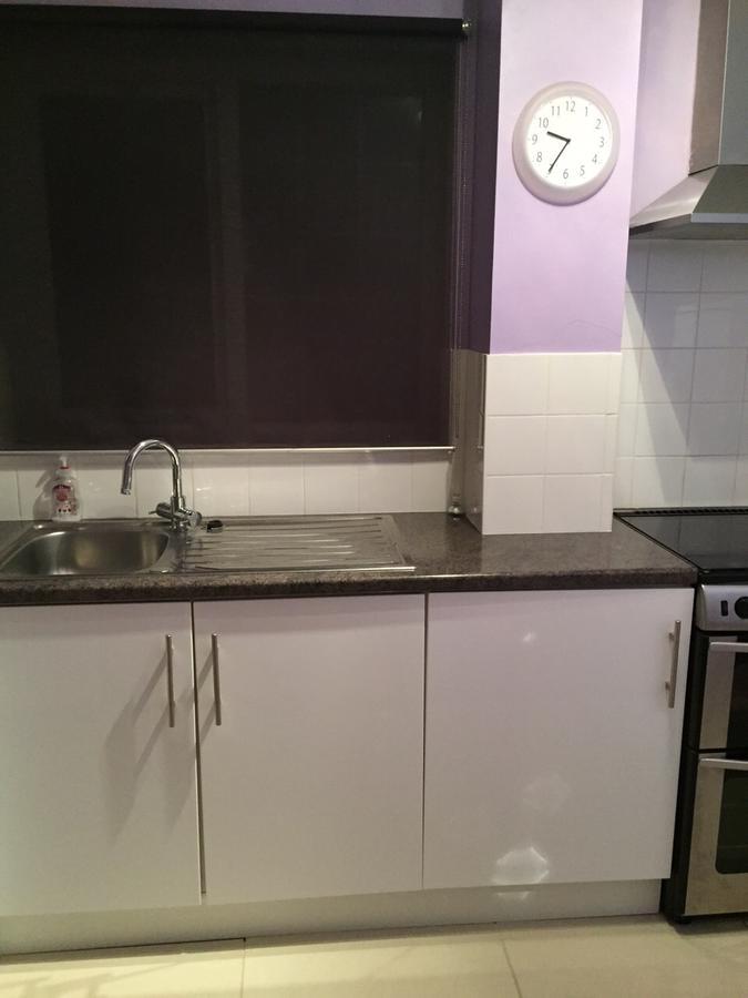 Waltham Abbey Private Property Екстериор снимка