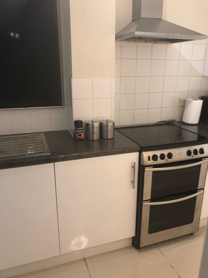 Waltham Abbey Private Property Екстериор снимка
